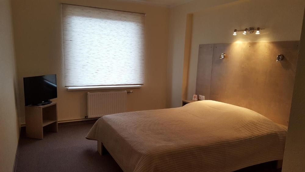 Room image 3
