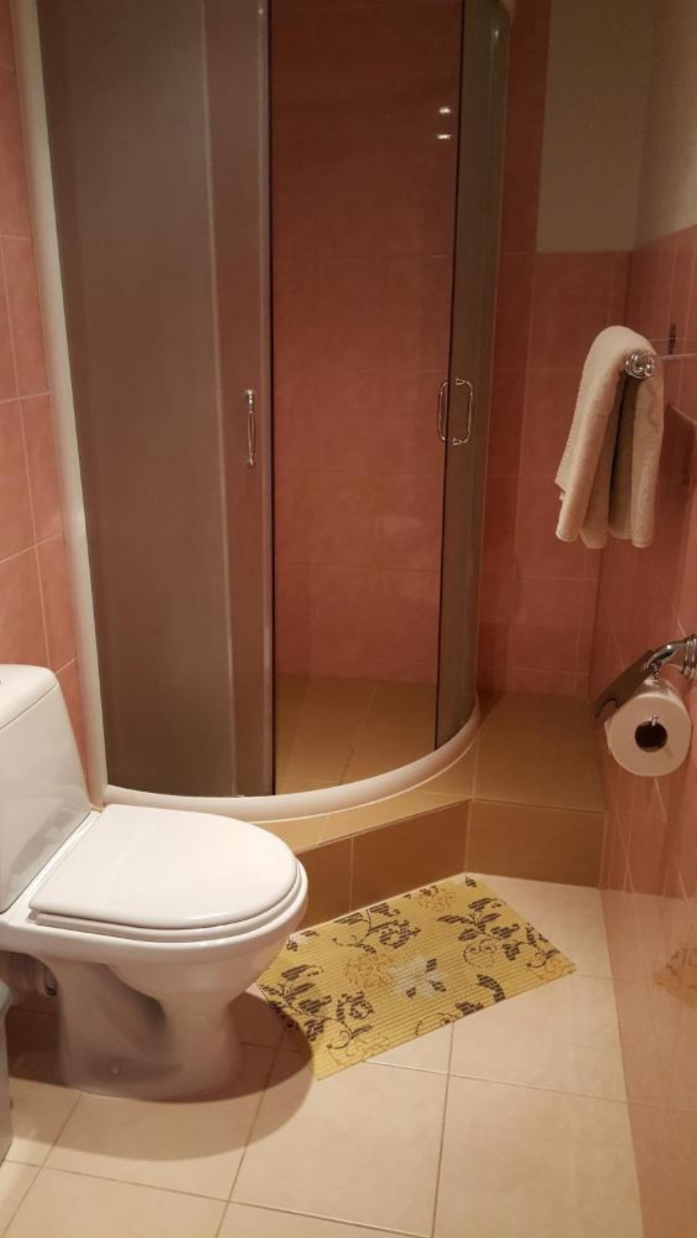 Room image 3