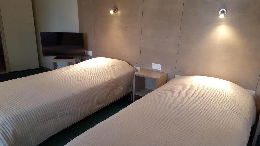 Room image 5