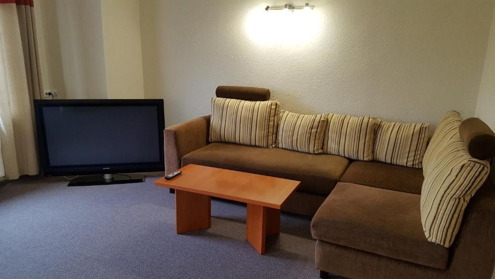 Room image 5